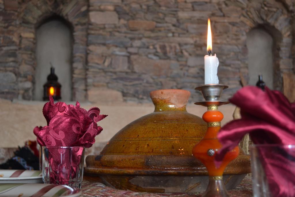 Hotel Tizourgane Kasbah Tiguissas Habitación foto