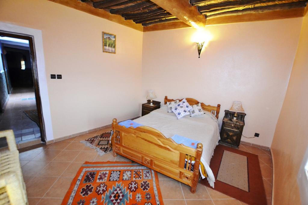 Hotel Tizourgane Kasbah Tiguissas Habitación foto
